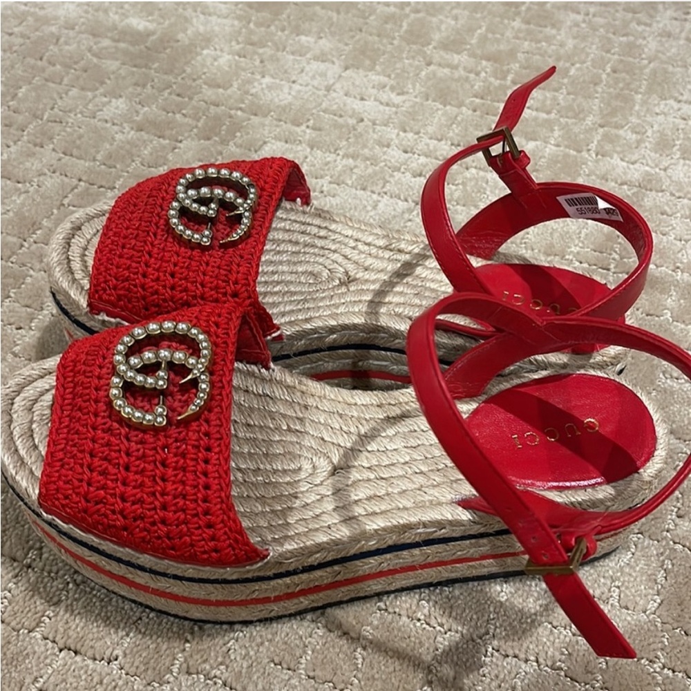 Gucci Lilibeth Red Crochet Pearl GG Platform Espadrille Size 35 / 5-6